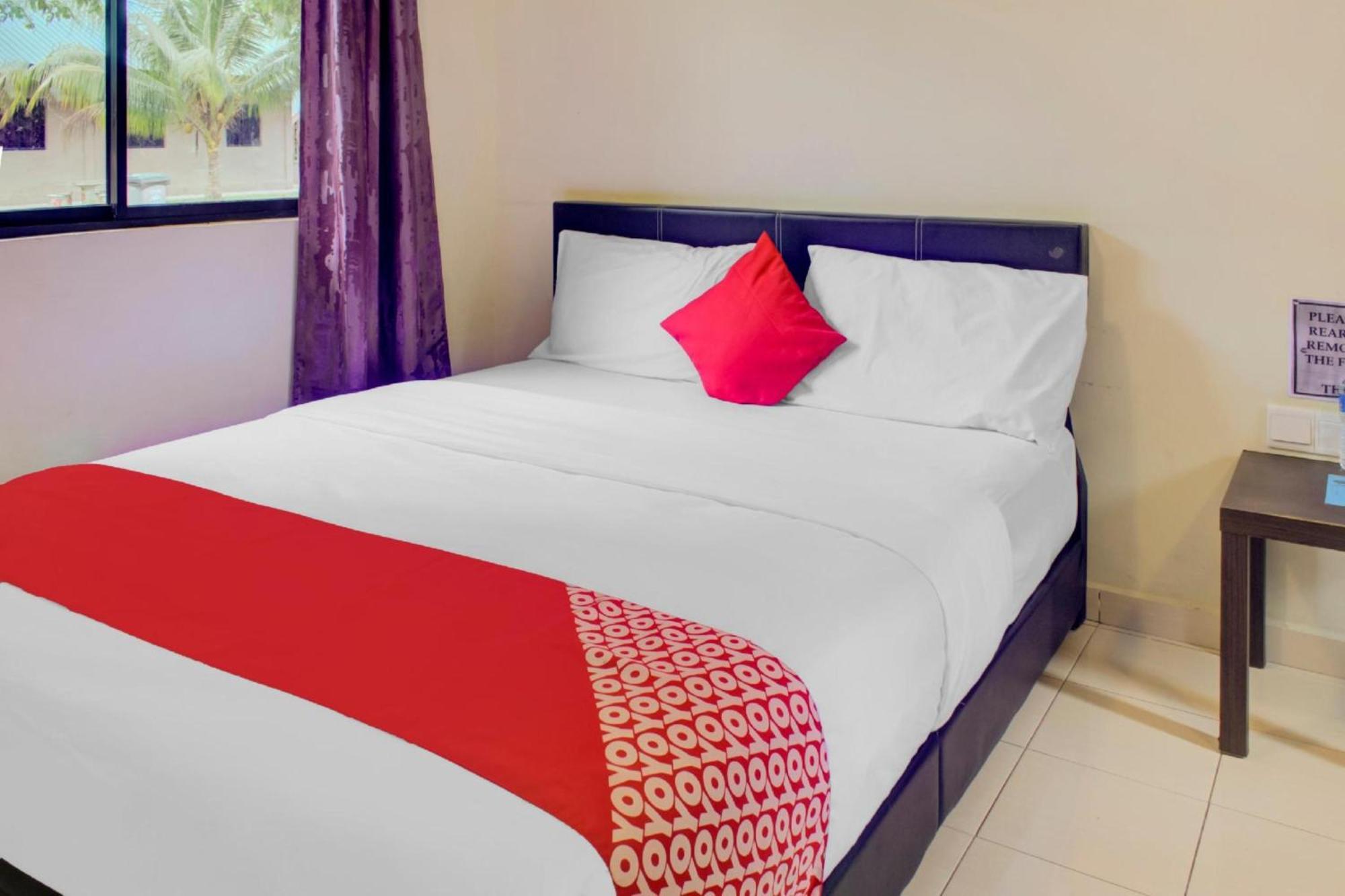 Super Oyo 89896 Sedili Inn Resort Kota Tinggi Extérieur photo