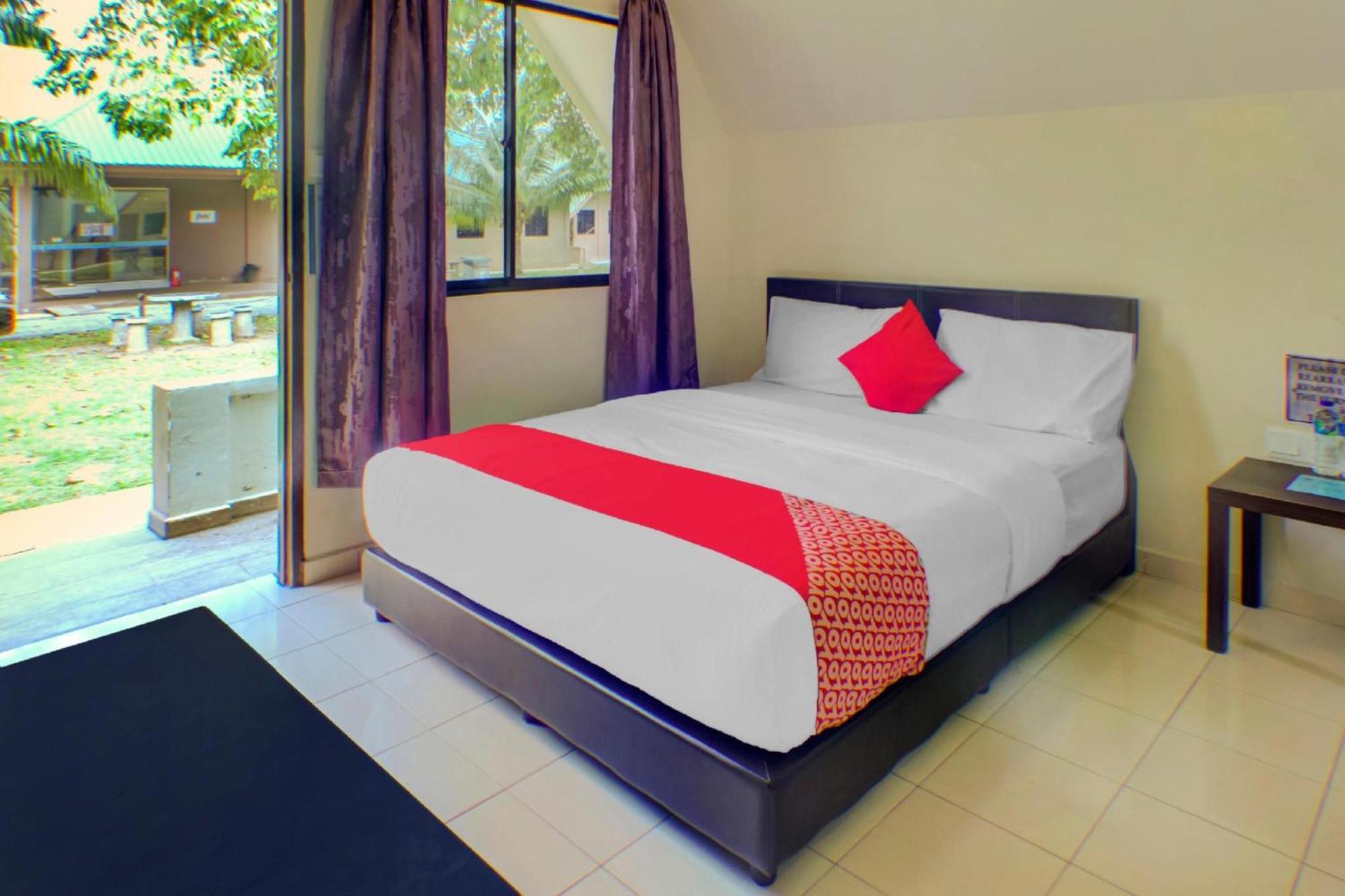 Super Oyo 89896 Sedili Inn Resort Kota Tinggi Extérieur photo